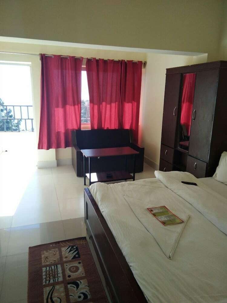 Hotel Garhwali Inn