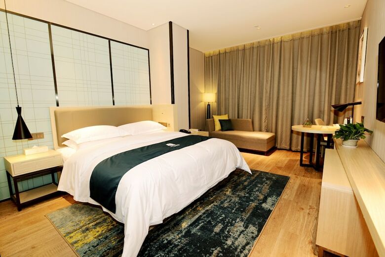 Echarm Hotel Qingyuan Stadium Branch
