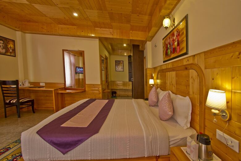 Hotel Foghills Cottages Manali