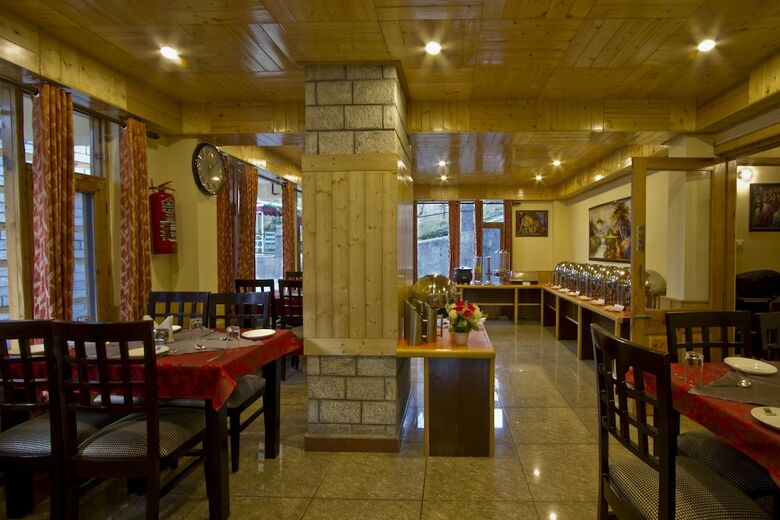 Hotel Foghills Cottages Manali