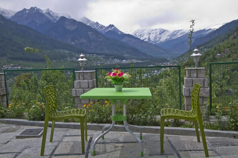 Hotel Foghills Cottages Manali