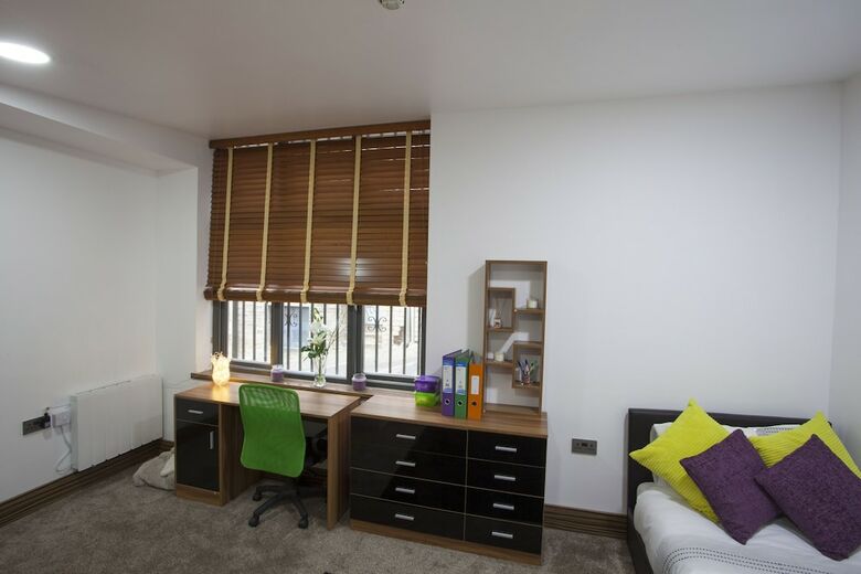 Apartamentos Stayocity Suites