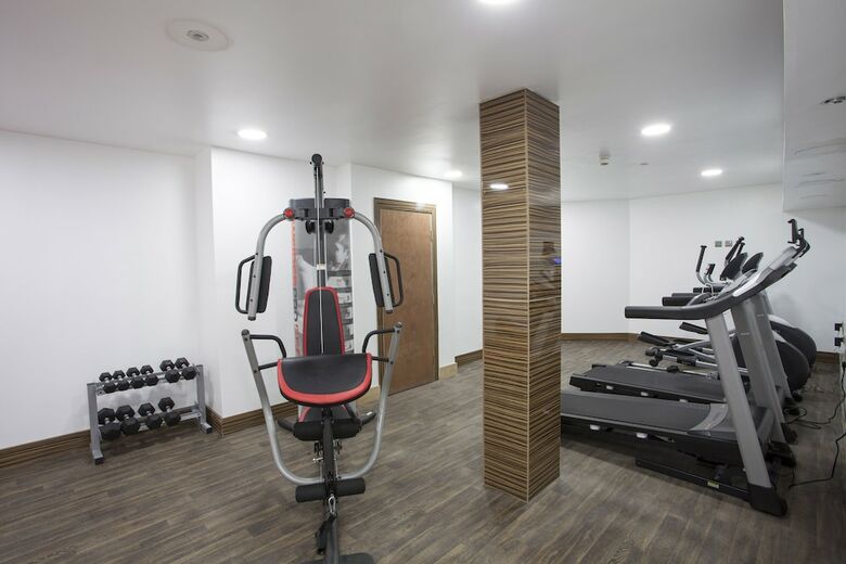 Apartamentos Stayocity Suites