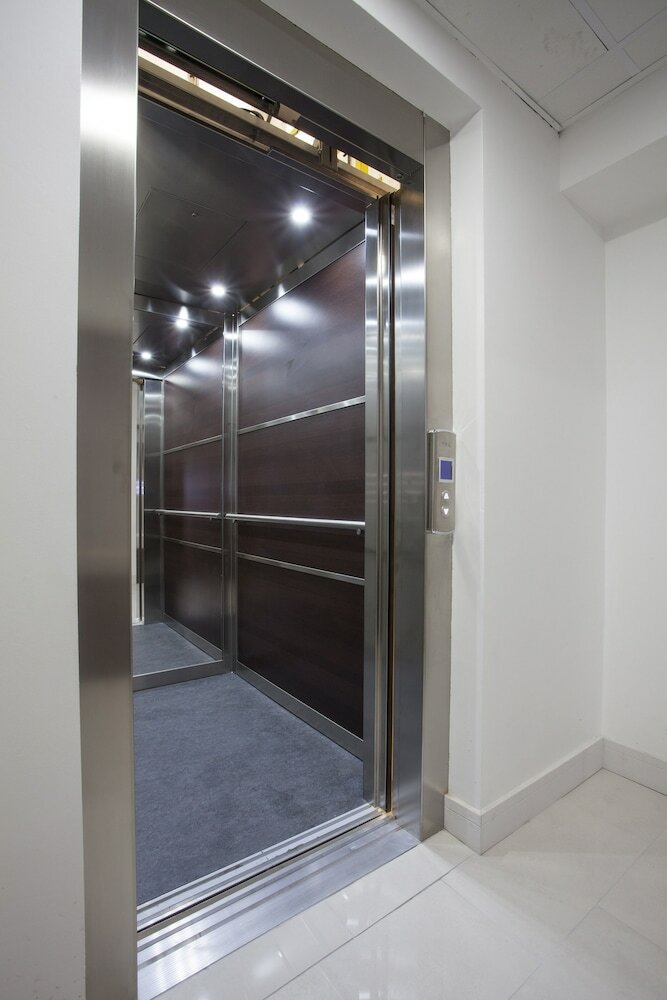 Apartamentos Stayocity Suites
