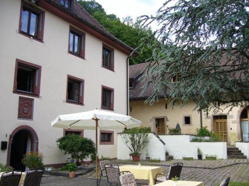 Hostal Bed & Breakfast Alte Klosterm�hle M�nstertal