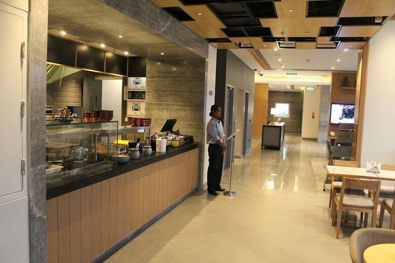 Hotel Holiday Inn Express Chennai Omr Thoraipakkam