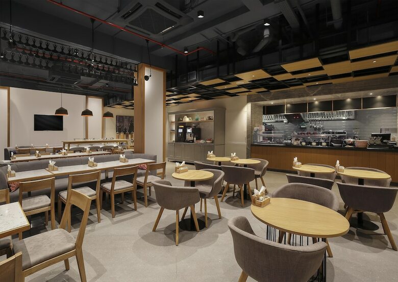 Hotel Holiday Inn Express Chennai Omr Thoraipakkam