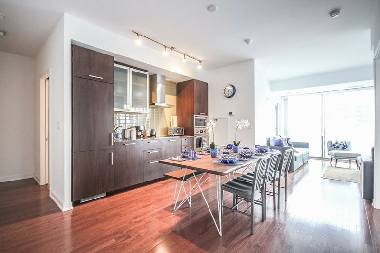 Sarkar Suites - Entertainment District
