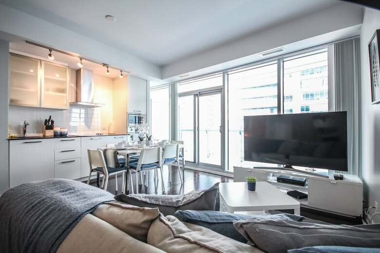 Sarkar Suites - Entertainment District