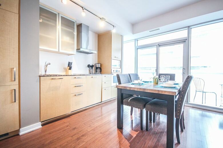 Sarkar Suites - Entertainment District