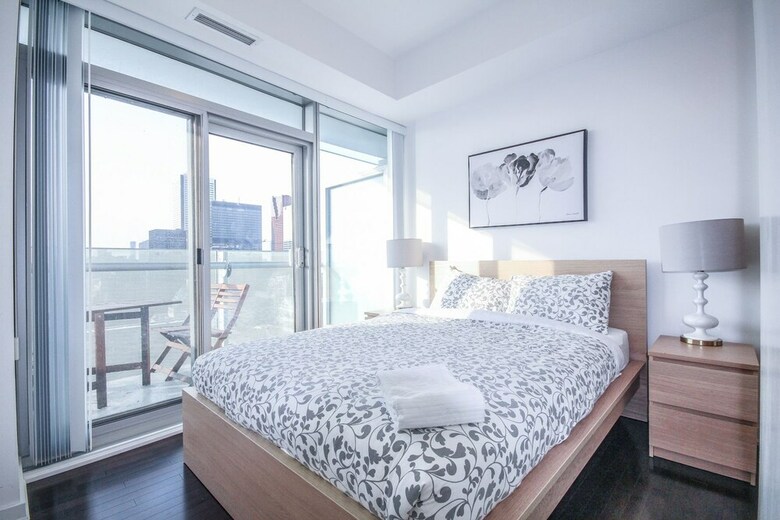 Sarkar Suites - Entertainment District