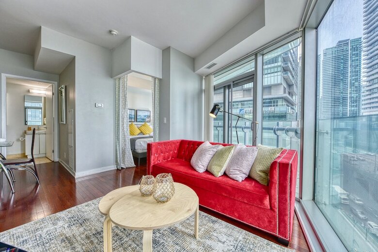 Sarkar Suites - Entertainment District