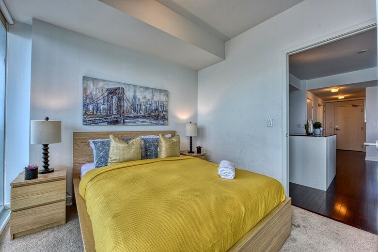 Sarkar Suites - Entertainment District