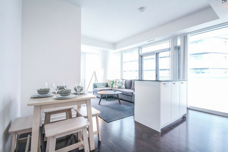 Sarkar Suites - Entertainment District