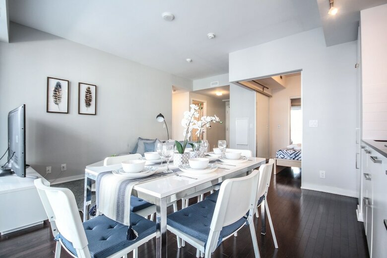 Sarkar Suites - Entertainment District