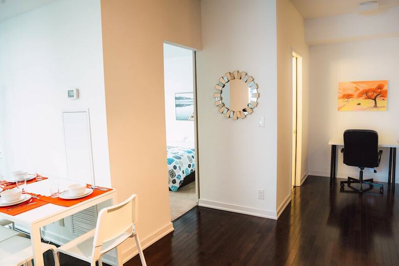 Sarkar Suites - Entertainment District
