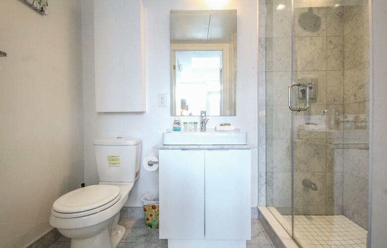 Sarkar Suites - Entertainment District