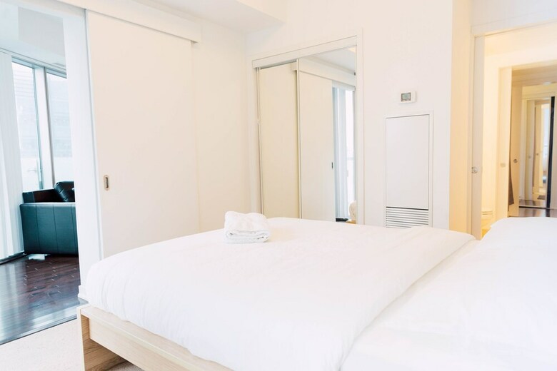 Sarkar Suites - Entertainment District