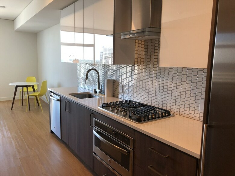 Apartamentos Domicile Suites At Helios
