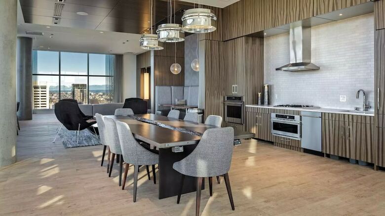 Apartamentos Domicile Suites At Helios