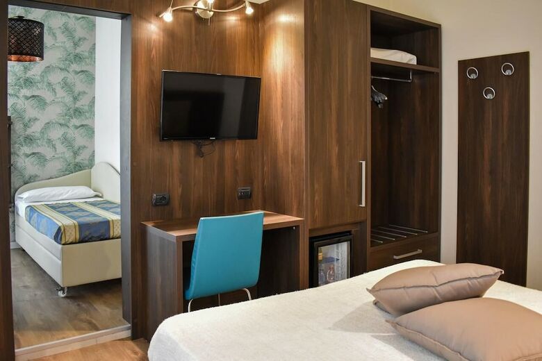 Hotel Dear