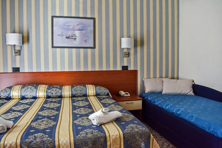 Hotel Dear