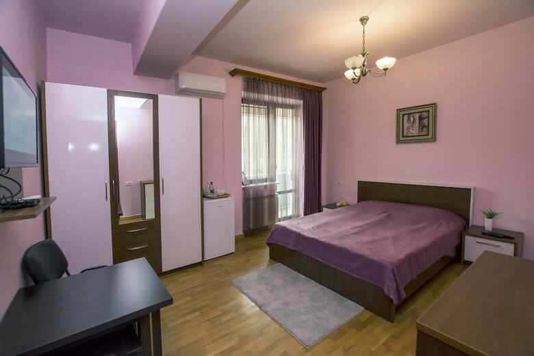 Republic Square Boutique Hotel