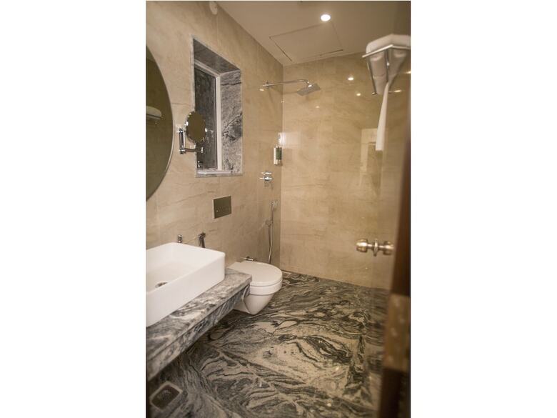Crossway Parklane Airport Hotel Chennai