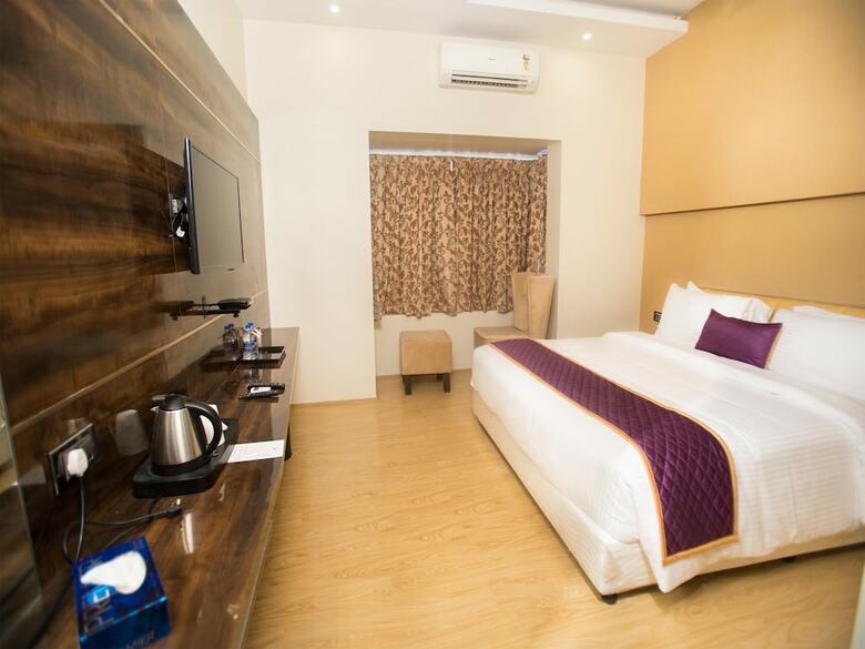Crossway Parklane Airport Hotel Chennai