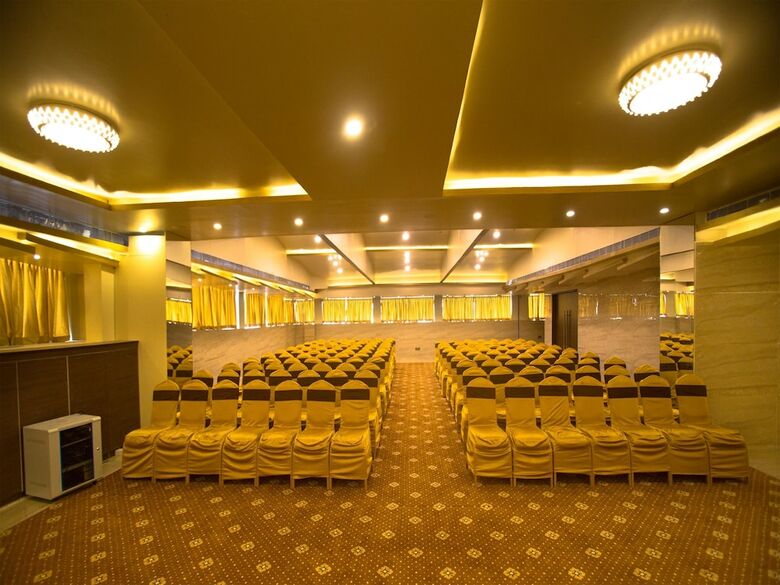 Crossway Parklane Airport Hotel Chennai