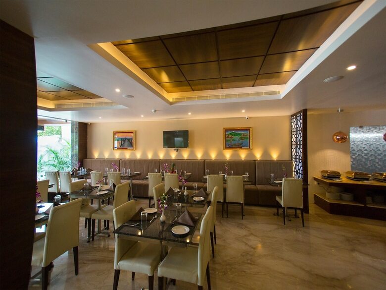 Crossway Parklane Airport Hotel Chennai