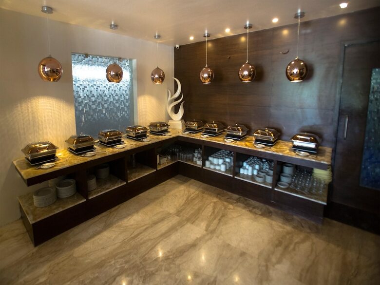 Crossway Parklane Airport Hotel Chennai
