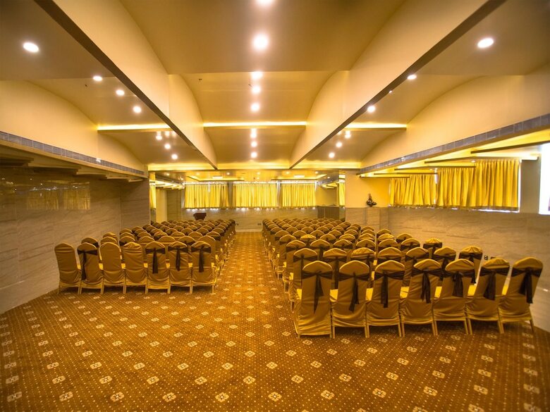 Crossway Parklane Airport Hotel Chennai