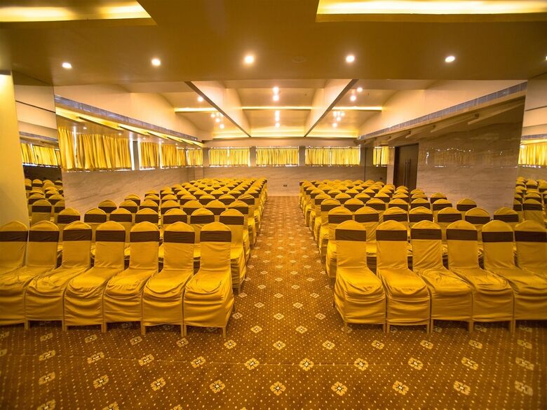 Crossway Parklane Airport Hotel Chennai