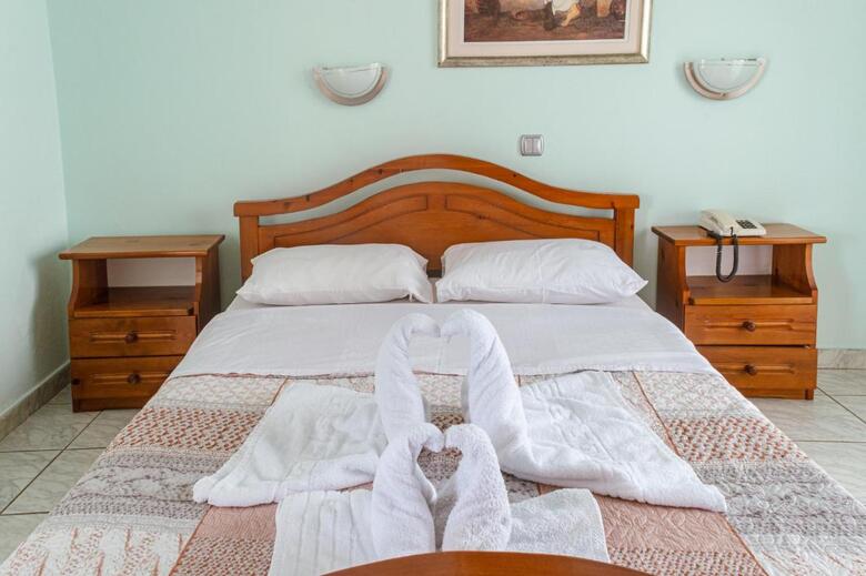 Hotel Mistral Apartments Aegina