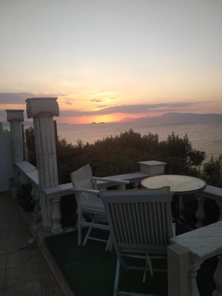 Hotel Mistral Apartments Aegina