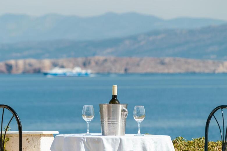 Hotel Mistral Apartments Aegina