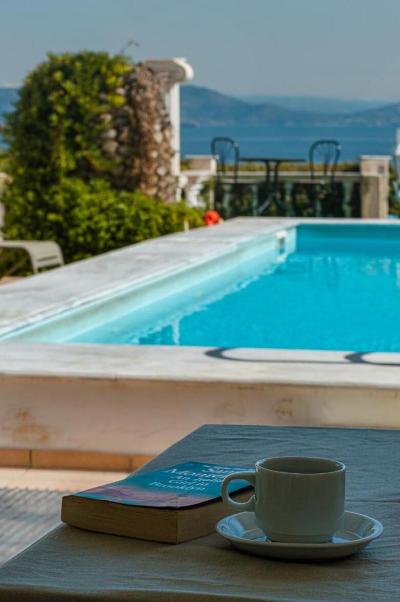 Hotel Mistral Apartments Aegina