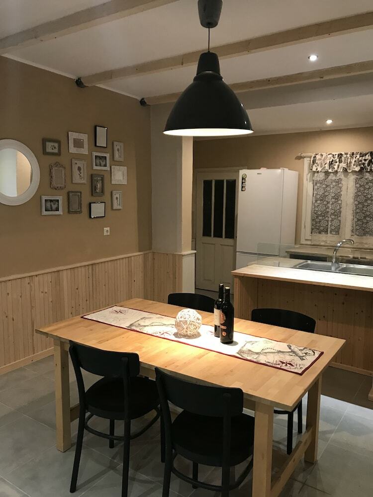 Stathis Home