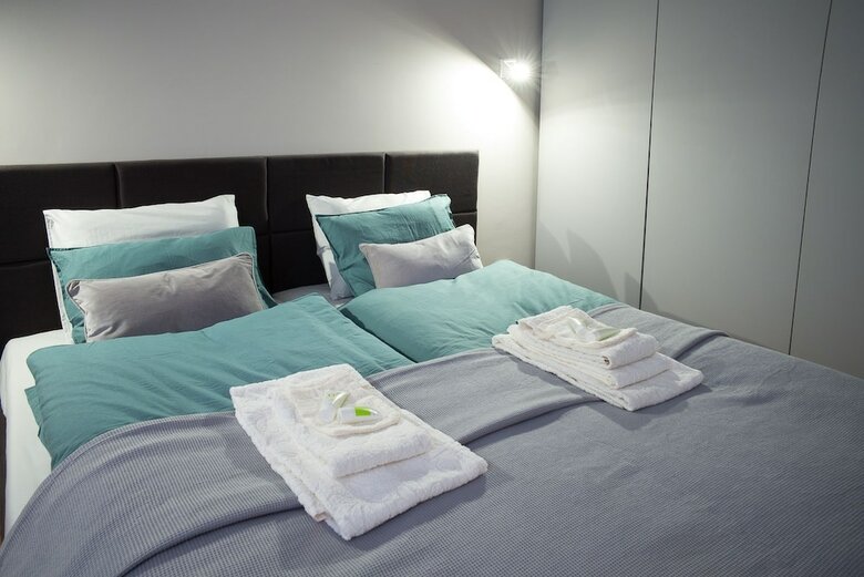 Paulove Apartments