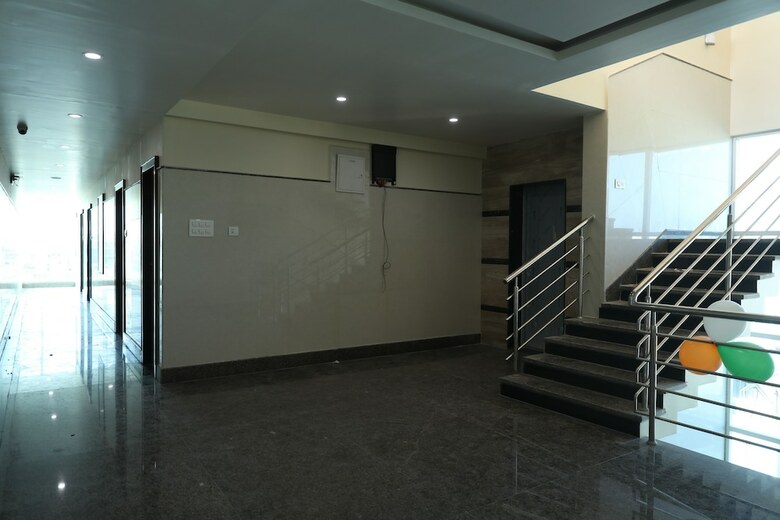 Hotel Hlv Grand Inn