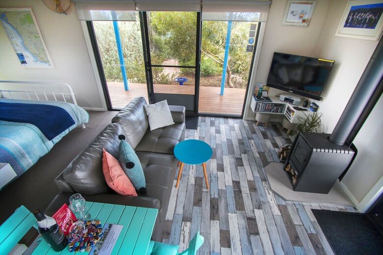 Coorong Cabins - Wren Cabin