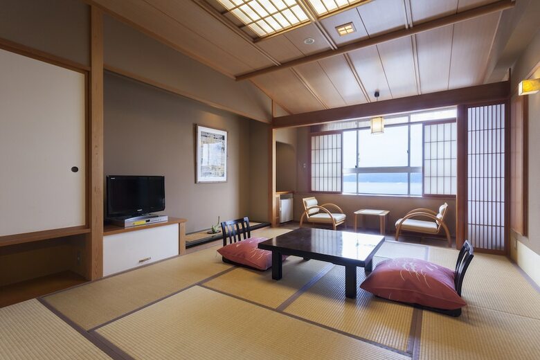 Waraku Onsen Nihon No Yado Notoraku