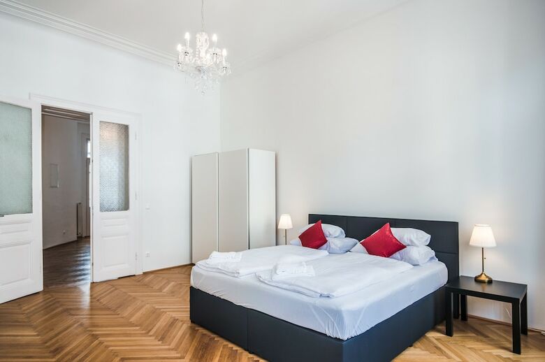 Duschel Apartments Imperial Living
