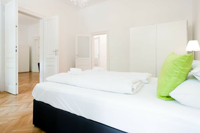 Duschel Apartments Imperial Living