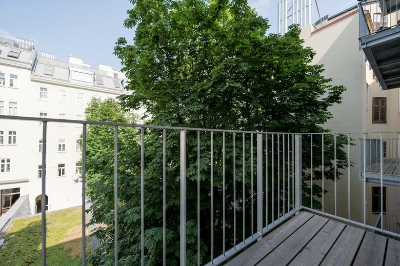 Duschel Apartments Imperial Living