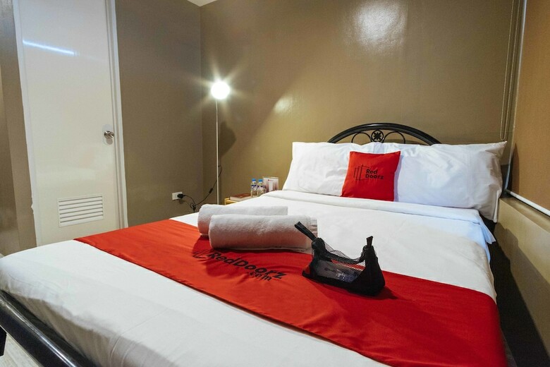 Hotel Reddoorz @ Edsa Pasay