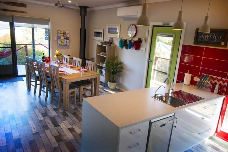 Coorong Cabins - Pelican Cabin