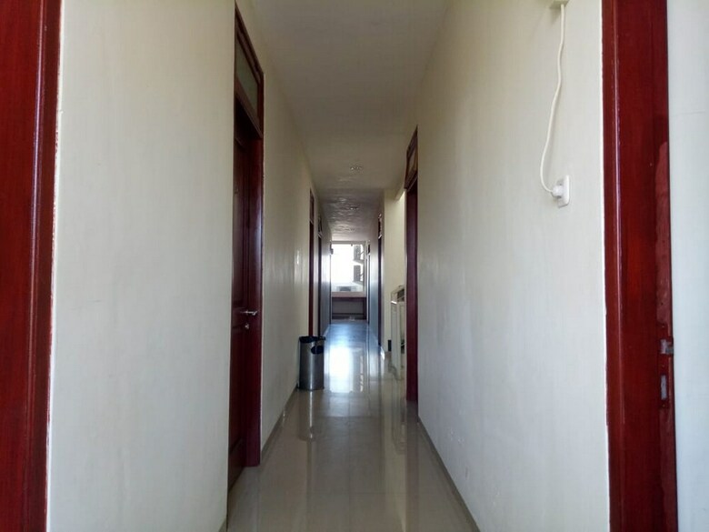 Hotel Reddoorz @ Raya Ngagel 2