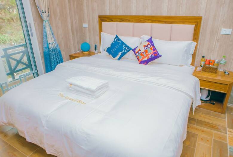 The Grand Blue Hotel